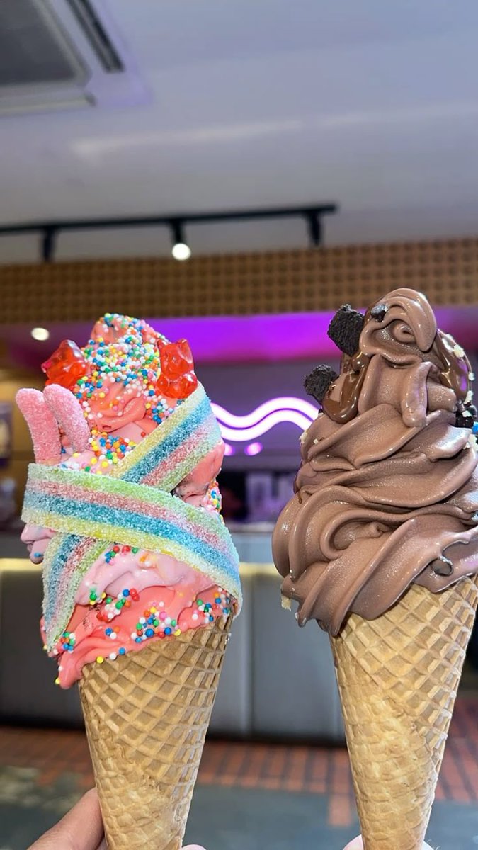 AliceAlice185's tweet image. Sprinkles make everything better.
#icecream #dessertlover #sweettooth #frozendelight #icecreamlovers #foodie #desserttime #softserve #sundae #treatyourself #foodstagram #yum #dessertgoals #instafood #icecreamloverAsk