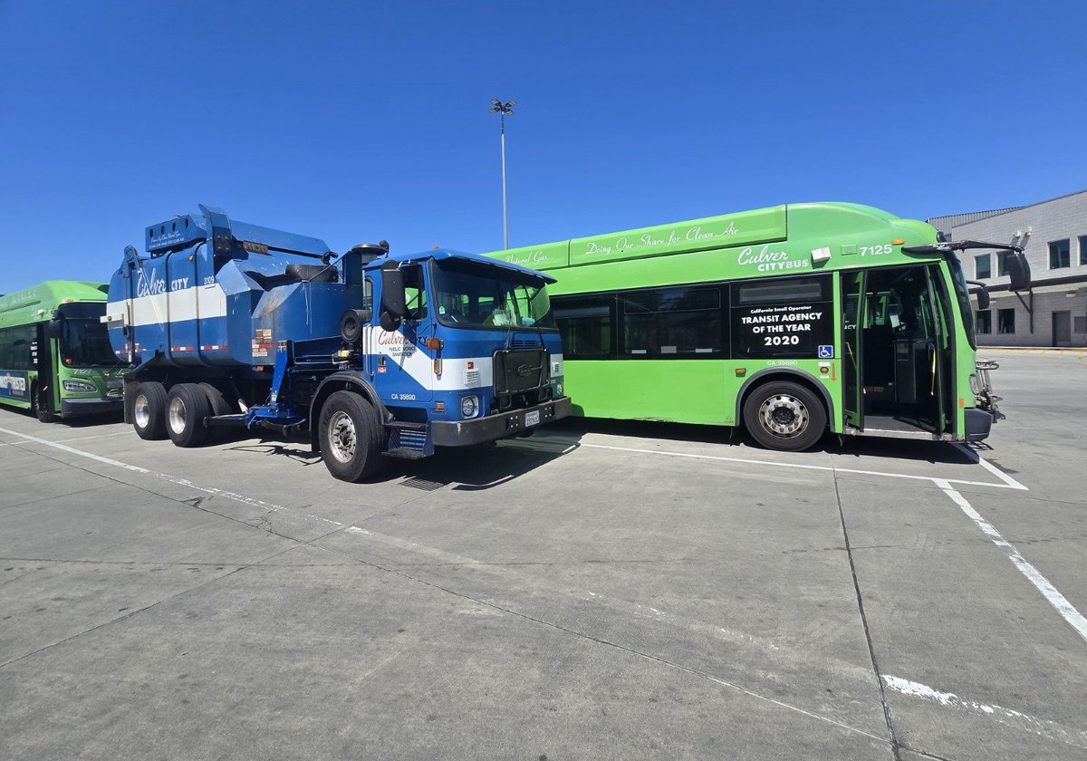 CulverCityBus's tweet image. What do the Culver CityBus and Culver City refuse trucks have in common? 🚍💚
They both receive maintenance and repairs at the Culver Transportation Facility!
#FleetMaintenance #HumpDayHighlight #PublicTransit