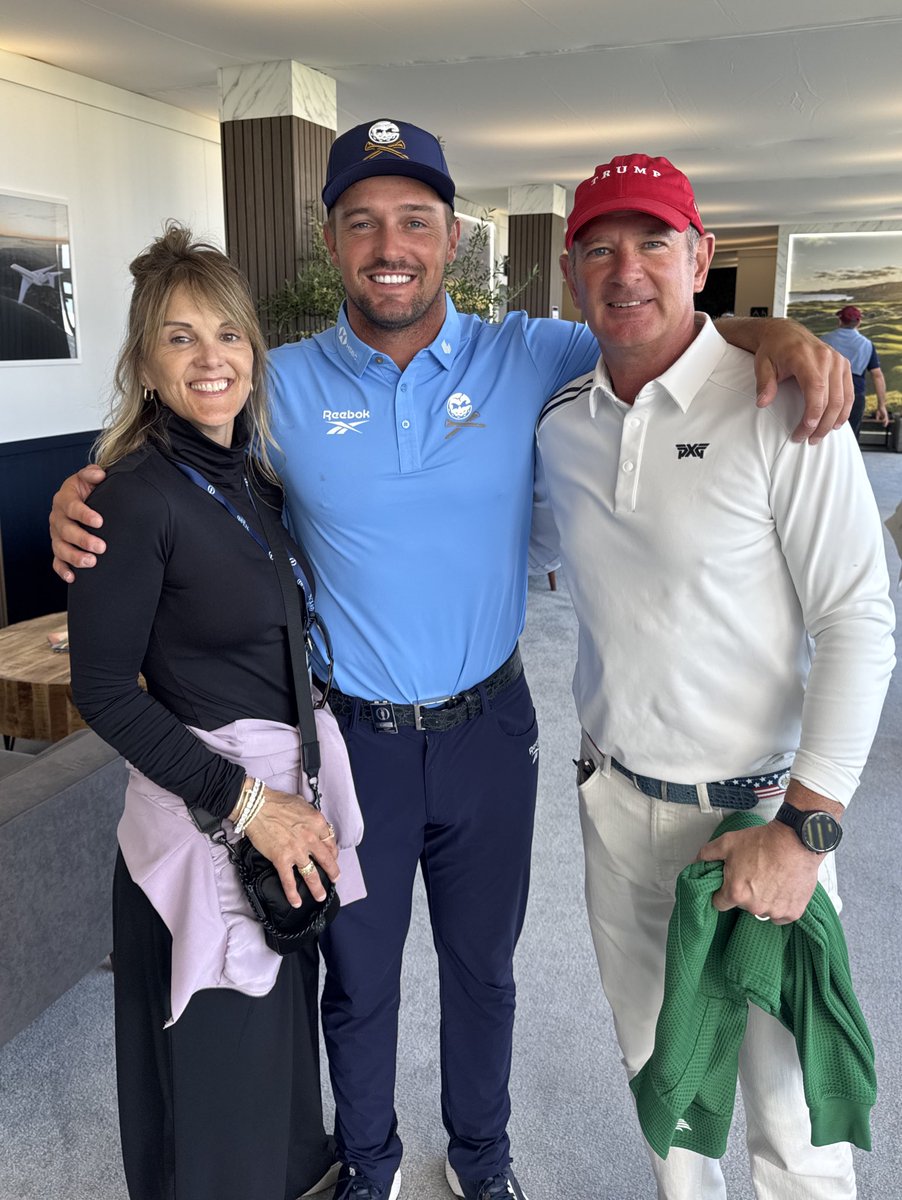 USAmbIreland's tweet image. Good catching up with @brysondech and two of Ireland’s greatest @padraigharrington & @ShaneLowryGolf today. Excited for this weekend! 🇮🇪🇺🇸 @theopen