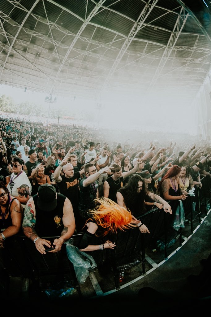 We don’t like to play favourites but yesterday in Toronto was unforgettable!

Detroit Rock City, we’re bringing the noise today at 3:40pm, don’t let the rain scare you! 

P: Tomise