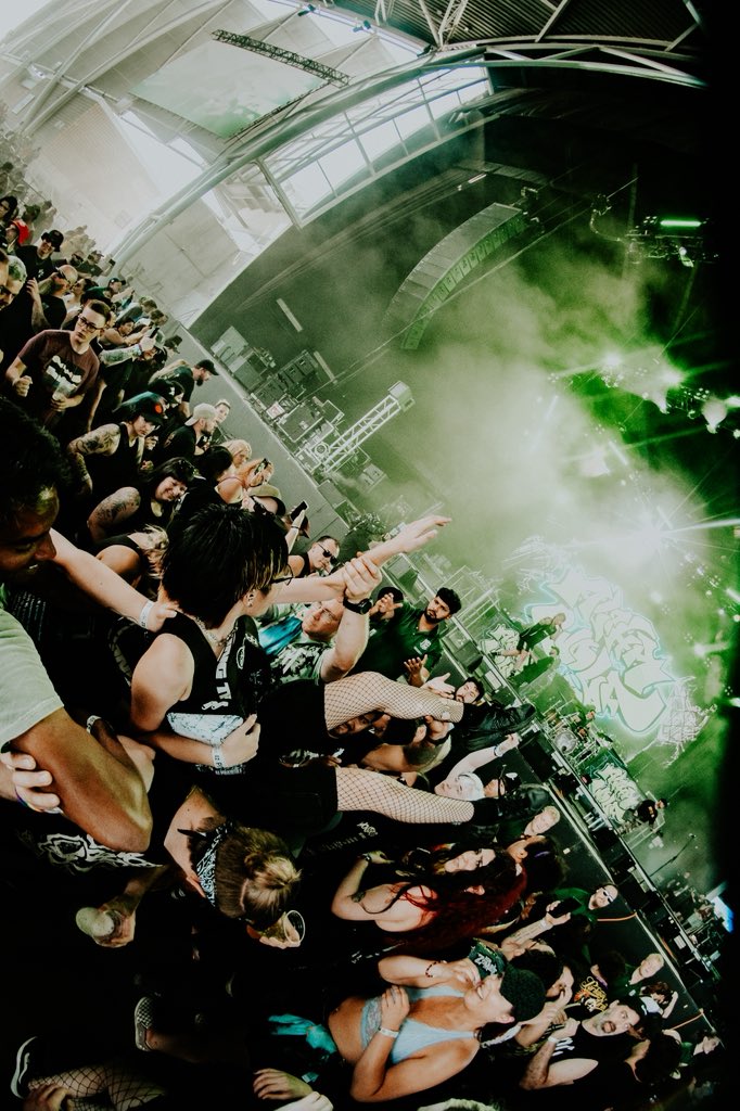 AlphaWolfCVLT's tweet image. We don’t like to play favourites but yesterday in Toronto was unforgettable!
Detroit Rock City, we’re bringing the noise today at 3:40pm, don’t let the rain scare you!
P: Tomise