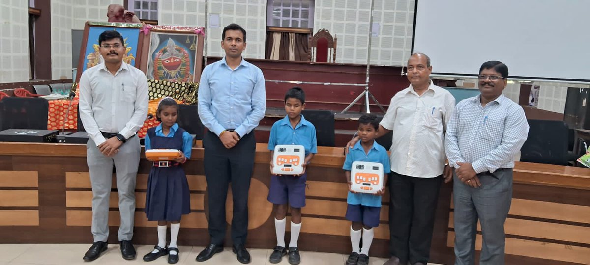 District Administration,Keonjhar (@distadmkeonjhar) on Twitter photo рмЬрм┐рм▓рнНрм▓рм╛рмкрм╛рм│ рмХрнЗрмирнНрмжрнБрмЭрм░рм╕рнНрмерм┐рмд рмормирнЛрмЬ рмормЮрнНрмЬрм░рнА рм╢рм┐рм╢рнБ рмнрм╡рмирм░ рмжрнГрм╖рнНрмЯрм┐ рммрм╛рмзрм┐рмд рмЫрм╛рмдрнНрм░рмЫрм╛рмдрнНрм░рнАрмЩрнНрмХрнБ рнйрмЯрм┐ рмЖрмирм┐ рммрнНрм░рнЗрм▓рнА рмпрмирнНрмдрнНрм░ рммрмгрнНрмЯрми рмХрм░рм┐рмЫрмирнНрмдрм┐ рмпрм╛рм╣рм╛ рм╕рнЗрморм╛рмирмЩрнНрмХ рм╢рм┐рмХрнНрм╖рм╛ рмЧрнНрм░рм╣рмгрм░рнЗ рммрнЗрм╢ рм╕рм╣рм╛рнЯрмХ рм╣рнЛрмЗрмкрм╛рм░рм┐рммред <a href="/CMO_Odisha/">CMO Odisha</a> <a href="/SSEPD2/">SSEPD</a> <a href="/IPR_Odisha/">I & PR Department, Odisha</a> рмЬрм┐рм▓рнНрм▓рм╛рмкрм╛рм│ рмХрнЗрмирнНрмжрнБрмЭрм░рм╕рнНрмерм┐рмд рмормирнЛрмЬ рмормЮрнНрмЬрм░рнА рм╢рм┐рм╢рнБ рмнрм╡рмирм░ рмжрнГрм╖рнНрмЯрм┐ рммрм╛рмзрм┐рмд рмЫрм╛рмдрнНрм░рмЫрм╛рмдрнНрм░рнАрмЩрнНрмХрнБ рнйрмЯрм┐ рмЖрмирм┐ рммрнНрм░рнЗрм▓рнА рмпрмирнНрмдрнНрм░ рммрмгрнНрмЯрми рмХрм░рм┐рмЫрмирнНрмдрм┐ рмпрм╛рм╣рм╛ рм╕рнЗрморм╛рмирмЩрнНрмХ рм╢рм┐рмХрнНрм╖рм╛ рмЧрнНрм░рм╣рмгрм░рнЗ рммрнЗрм╢ рм╕рм╣рм╛рнЯрмХ рм╣рнЛрмЗрмкрм╛рм░рм┐рммред <a href="/CMO_Odisha/">CMO Odisha</a> <a href="/SSEPD2/">SSEPD</a> <a href="/IPR_Odisha/">I & PR Department, Odisha</a>