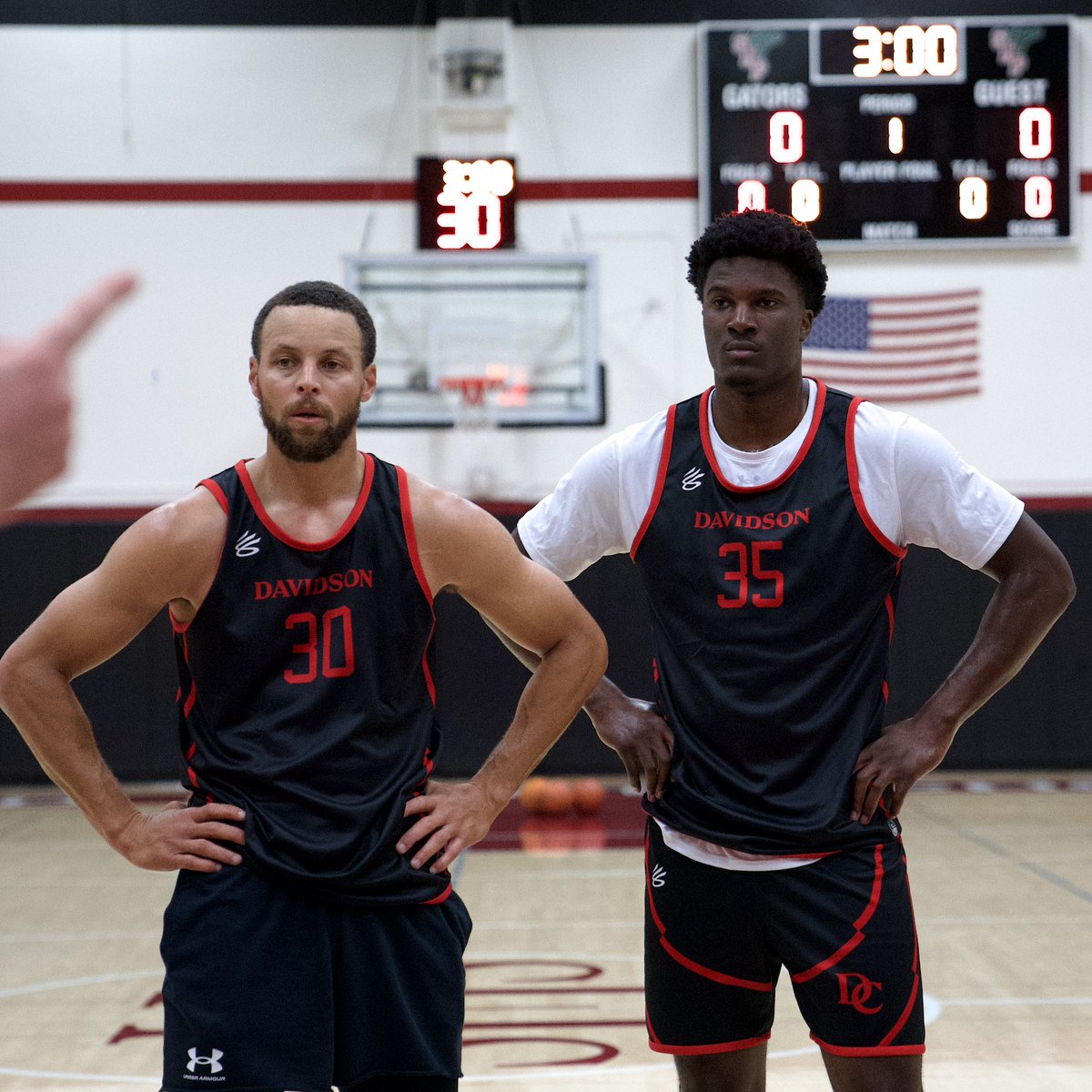 MarchMadnessMBB's tweet image. Seeing Steph in Davidson threads never gets old 🔥
(via @DavidsonMBB)