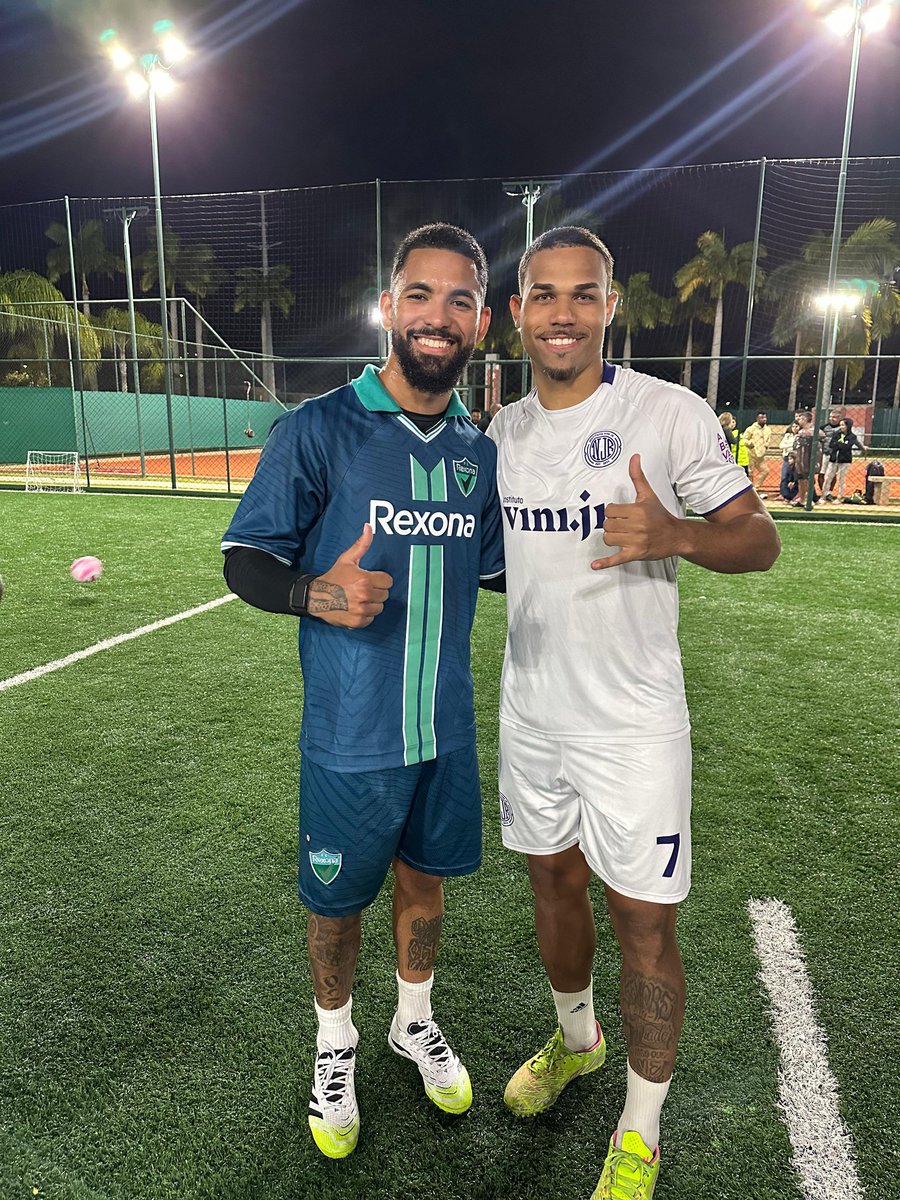 MatosHigor99's tweet photo. Obrigado futebol !! 🤩 https://t.co/ufqrAP7qV0