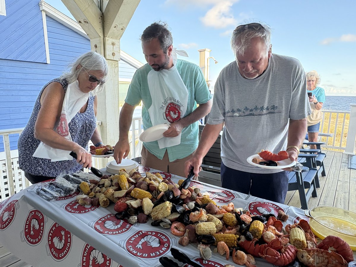 DavidThomasOH's tweet image. Quick trip but a memorable one! Thankfully could join my family for a few days in North Carolina in-between work. Lots of sun, board games, and phone calls! Just a small portion of the bigger family could join this summer.