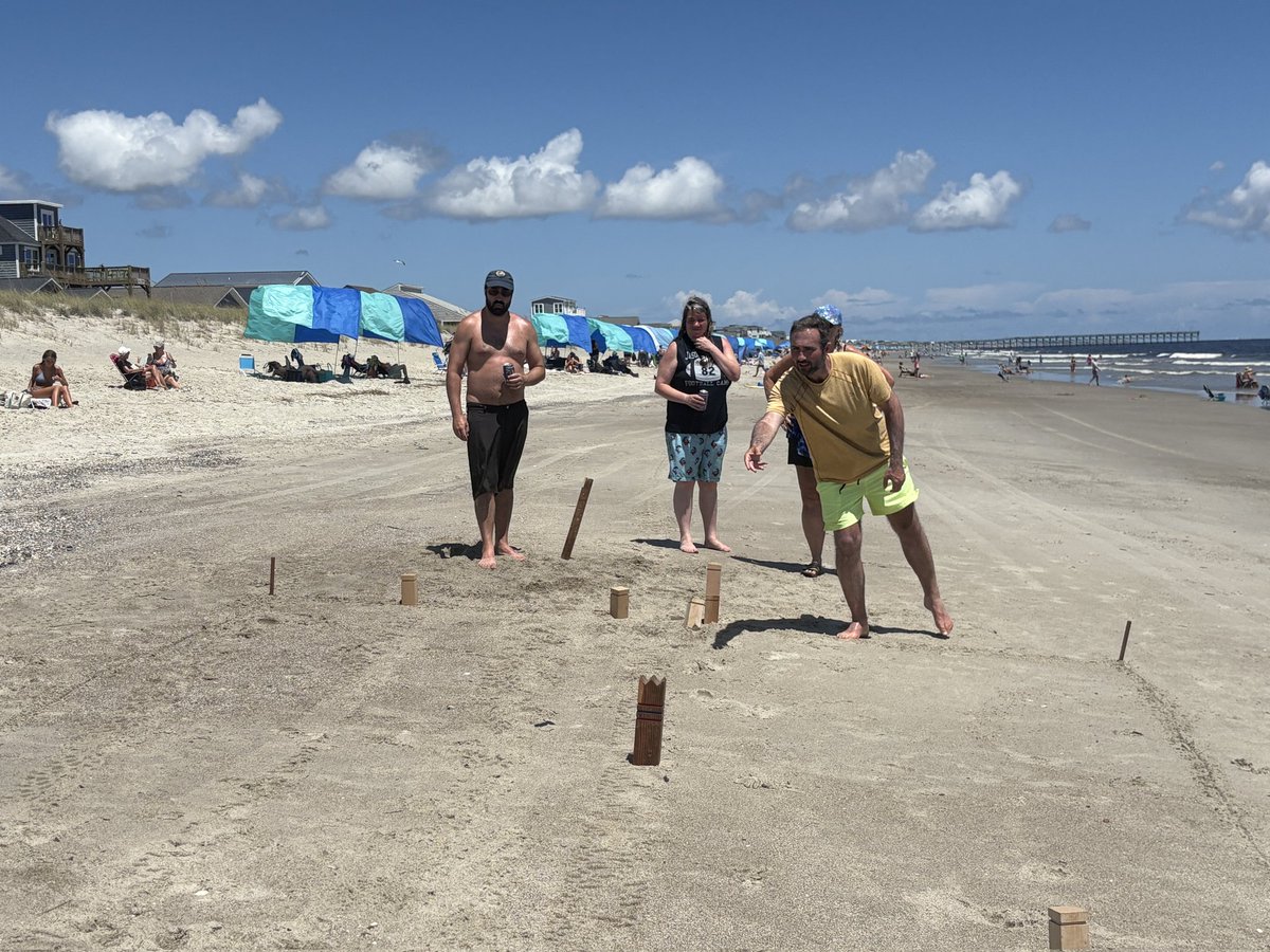 DavidThomasOH's tweet image. Quick trip but a memorable one! Thankfully could join my family for a few days in North Carolina in-between work. Lots of sun, board games, and phone calls! Just a small portion of the bigger family could join this summer.