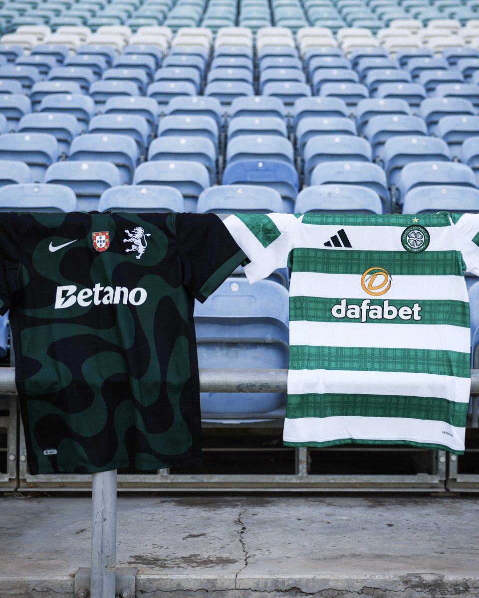 SportingCP's tweet photo. The boys in green and white 🟢⚪️ 

@celticfc 🤝 https://t.co/rvy0J7yWE1