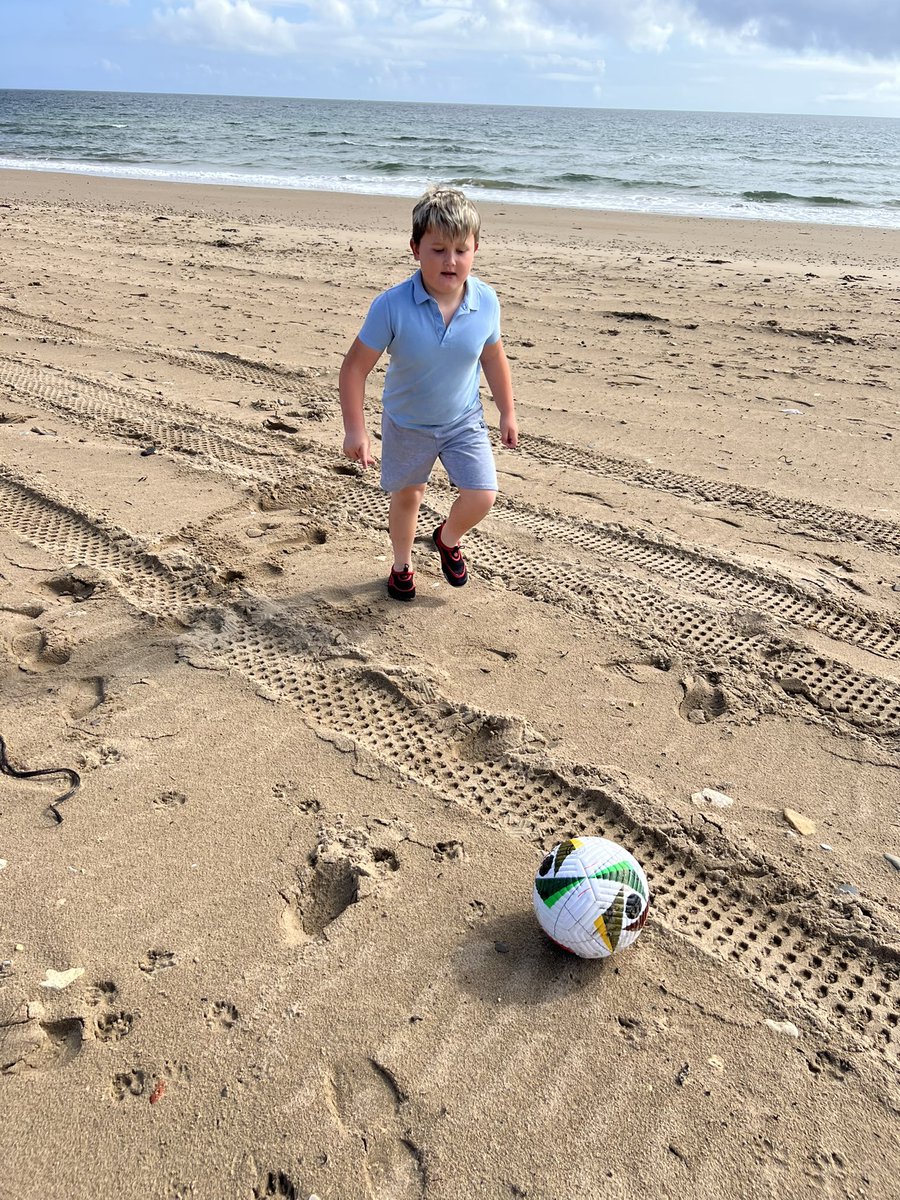 Year 2 beach fun day 🌊🐚