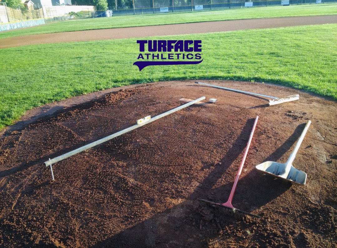 Turfaceproducts's tweet image. Whether you are building a mound for the 1st time or the 10th time, build it right with #Turface 馃憦馃徏聽
@IAmBrotherKing @troysturf @TurfaceC @SiteOneSupply @RMSfields #dirtgottaloveit #over60yearsstrong #groundscrew