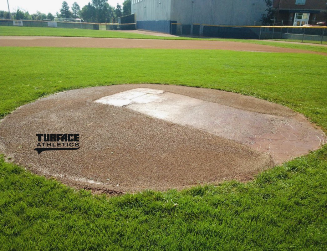 Turfaceproducts's tweet image. Whether you are building a mound for the 1st time or the 10th time, build it right with #Turface 馃憦馃徏聽
@IAmBrotherKing @troysturf @TurfaceC @SiteOneSupply @RMSfields #dirtgottaloveit #over60yearsstrong #groundscrew