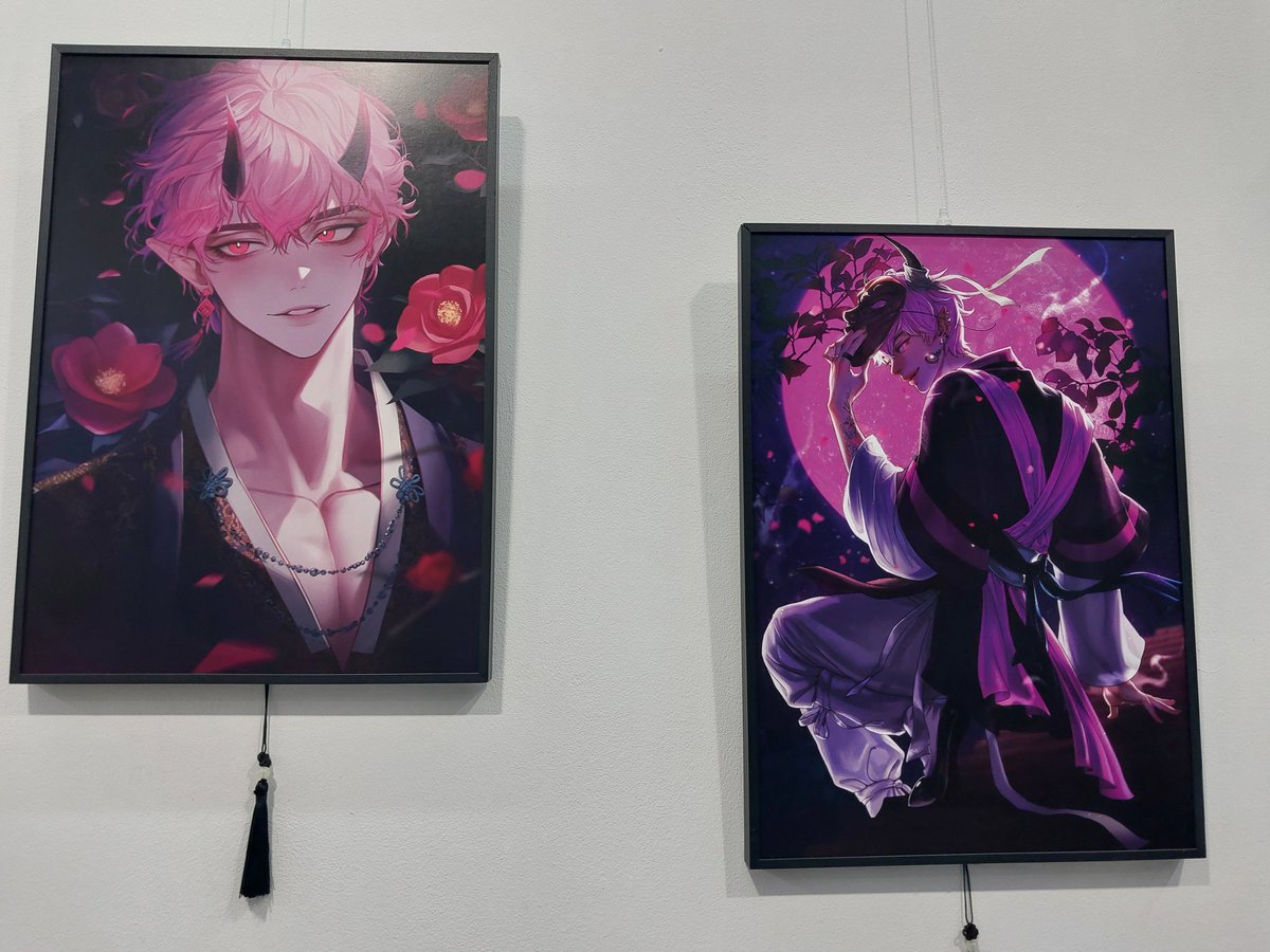 흑백록🍑
#흑백록_복숭아도령과도깨비
#흑백의경계에서만난당신

기본 전프레가 너무 예뻐서 양일 다 방문했던 곳😆 동양풍의 컨셉도 신선했고 흑과 백의 날에 맞춰 달라진 스텝분들 옷도 예뻤어요 작품도 하나같이 다 예뻐서..🥹 좋은 추억 만들어주셔서 감사해요💕