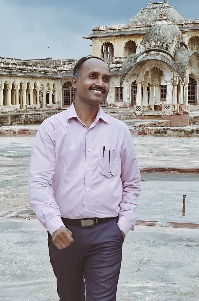 जुनून है मेरे मन में…
इसलिए हर ठोकर मुझे और मज़बूत करती है।
मैं गिर सकता हूँ, थक सकता हूँ –
पर रुक नहीं सकता!
#sdmsureshkm
