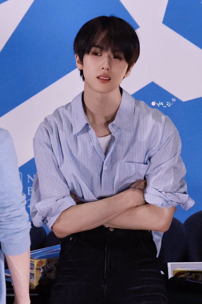 imjipeu's tweet image. he’s so effortlessly handsome