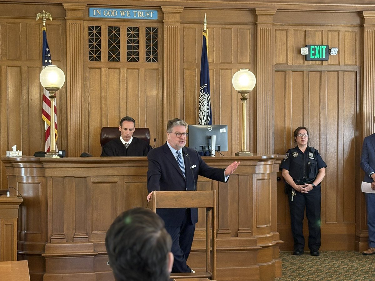 SenatorHarckham's tweet image. I was honored to join Putnam County in celebrating our newest U.S. citizens at today’s naturalization ceremony.
Thank you to Clerk Michael Bartolotti for organizing this, and congratulations to all on a profound milestone. Your voices and values strengthen our communities.