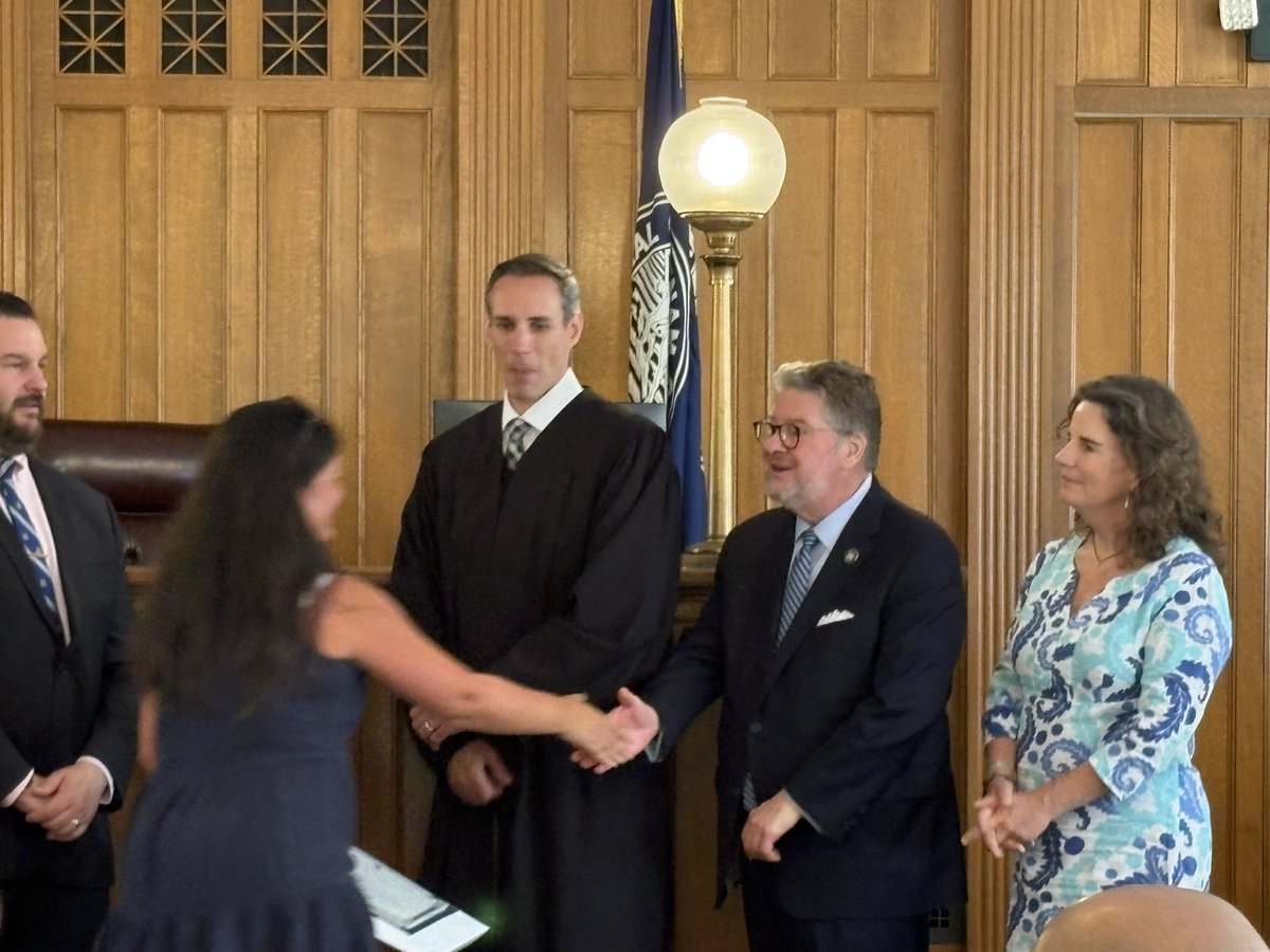 SenatorHarckham's tweet image. I was honored to join Putnam County in celebrating our newest U.S. citizens at today’s naturalization ceremony.
Thank you to Clerk Michael Bartolotti for organizing this, and congratulations to all on a profound milestone. Your voices and values strengthen our communities.