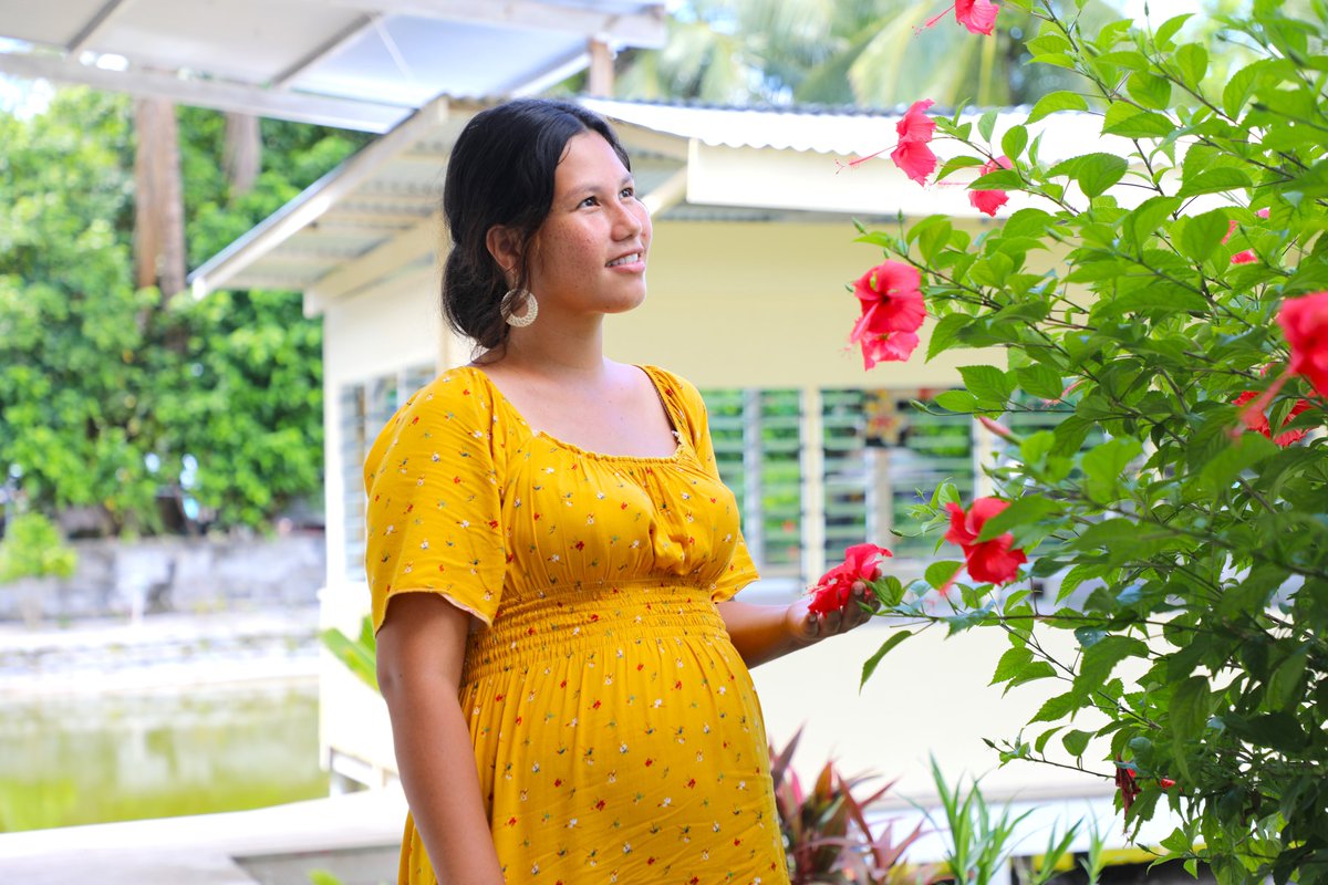 UNFPA's tweet image. 🌪️ Climate shocks and fraying global solidarity push many deeper into crisis.
Still, women and girls across #SmallIslands exemplify resilience in action.
Learn how change is happening with support from partners like #Australia: unf.pa/ilw