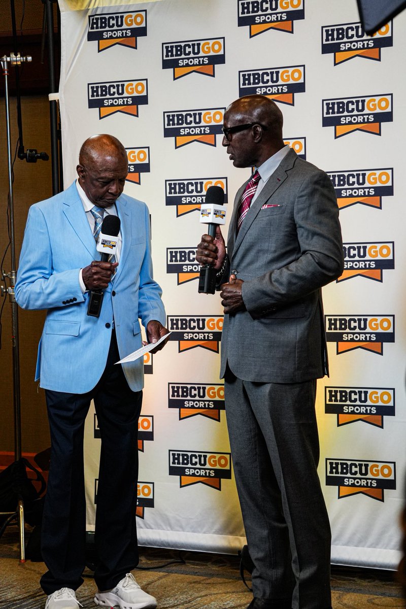 Coach Dish.
Commanding the room like he commands the field. 🐅🎙️
#TSUFootball | #CoachDish | #SWACMediaDay