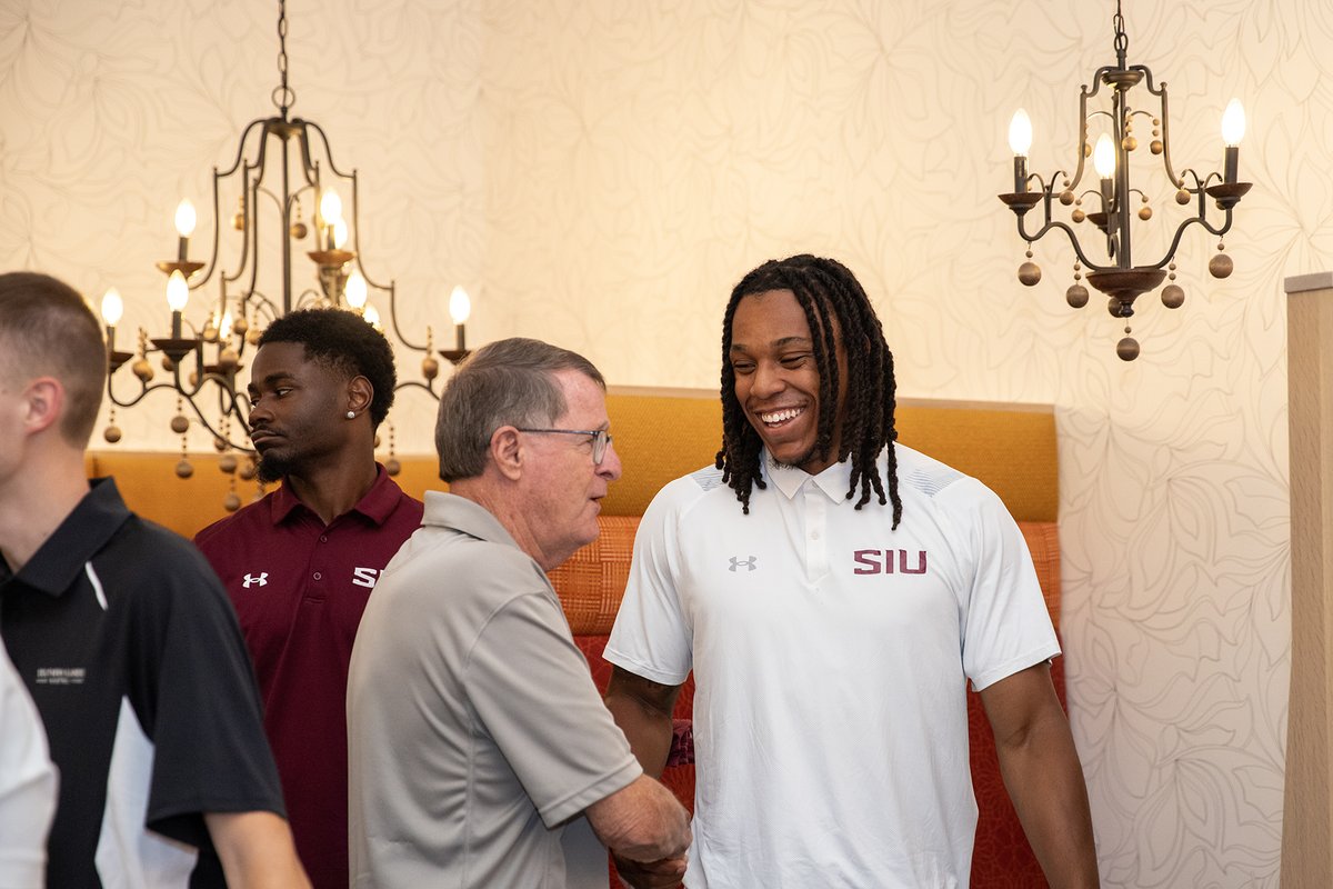 SIUFoundation's tweet image. The Saluki Coaches Unleashed Tour kicked off with 110 fans at Walker’s Bluff! AD Tim Leonard &amp;amp; Saluki coaches shared updates, stories &amp;amp; took questions. Next stops:
July 22 – Marion @ 5 pm
July 28 – Du Quoin @ 5 pm
July 31 – Murphysboro @ 5 pm
August – Metropolis &amp;amp; Pinckneyville