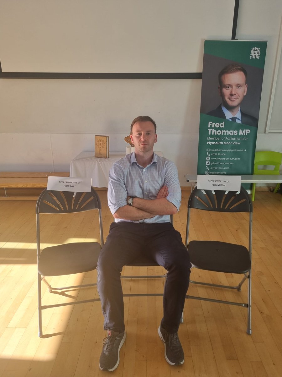 FredThomasUK's tweet image. Last week I held a residents meeting with folks who live on the Palmerston Heights estate, which is managed by FirstPort.
Shockingly, despite telling me they would attend, both FirstPort and Persimmon Homes failed to attend.
It's no surprise, given the stories I heard from…