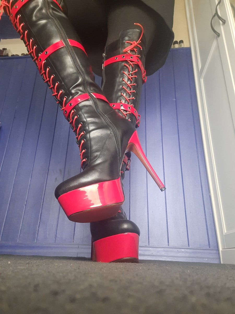 The only thing bugs like you are good for is becoming stains across my soles
