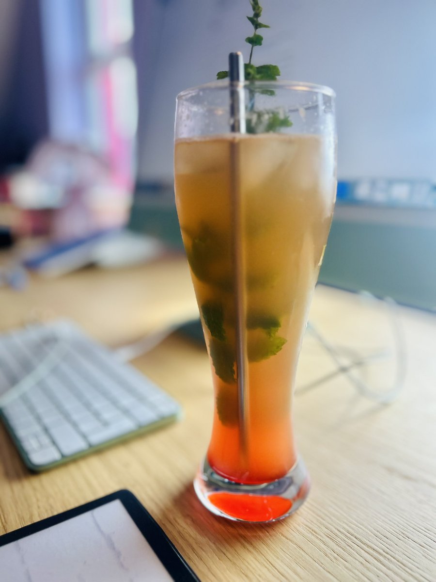 When you’re sitting down to write your ‘most important NHS news of the week’ Substack, and ask your husband for a cold drink, and he brings this. 🤣🥰 10/10 no notes.