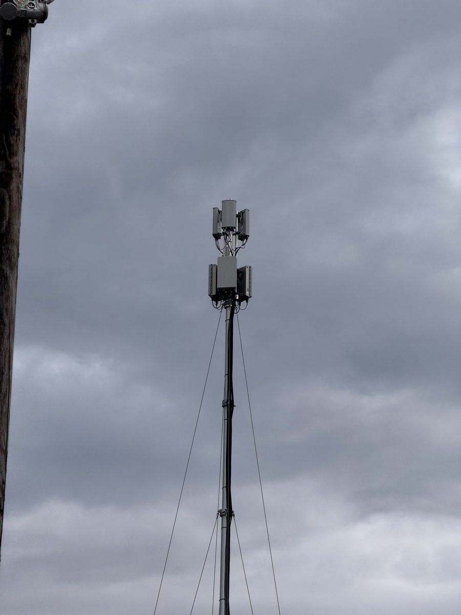 Ganz ganz großes Kino, was die Telekom hier beim #parookaville abliefert. 15 Masten und durchgehend über 500MBit/s aufm Campingplatz 👌🏻👌🏻 <a href="/deutschetelekom/">Deutsche Telekom</a>