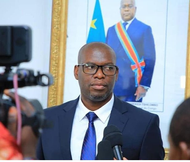 ElmaBetonFatshi's tweet image. 🚨🚨🚨🚨🚨🚨🚨🚨🚨🚨🚨🚨🚨🚨🚨🚨🚨🚨 @JacquesKyabula un cacique de l’ex #PPRD devenue membre du parti au pouvoir  #UDPS sous la bénédiction de l’honorable @AugustinKabuyaT est suspendu de ses fonctions de gouverneur !!!
Selon certaines sources il serait suspendu pour des faits de…