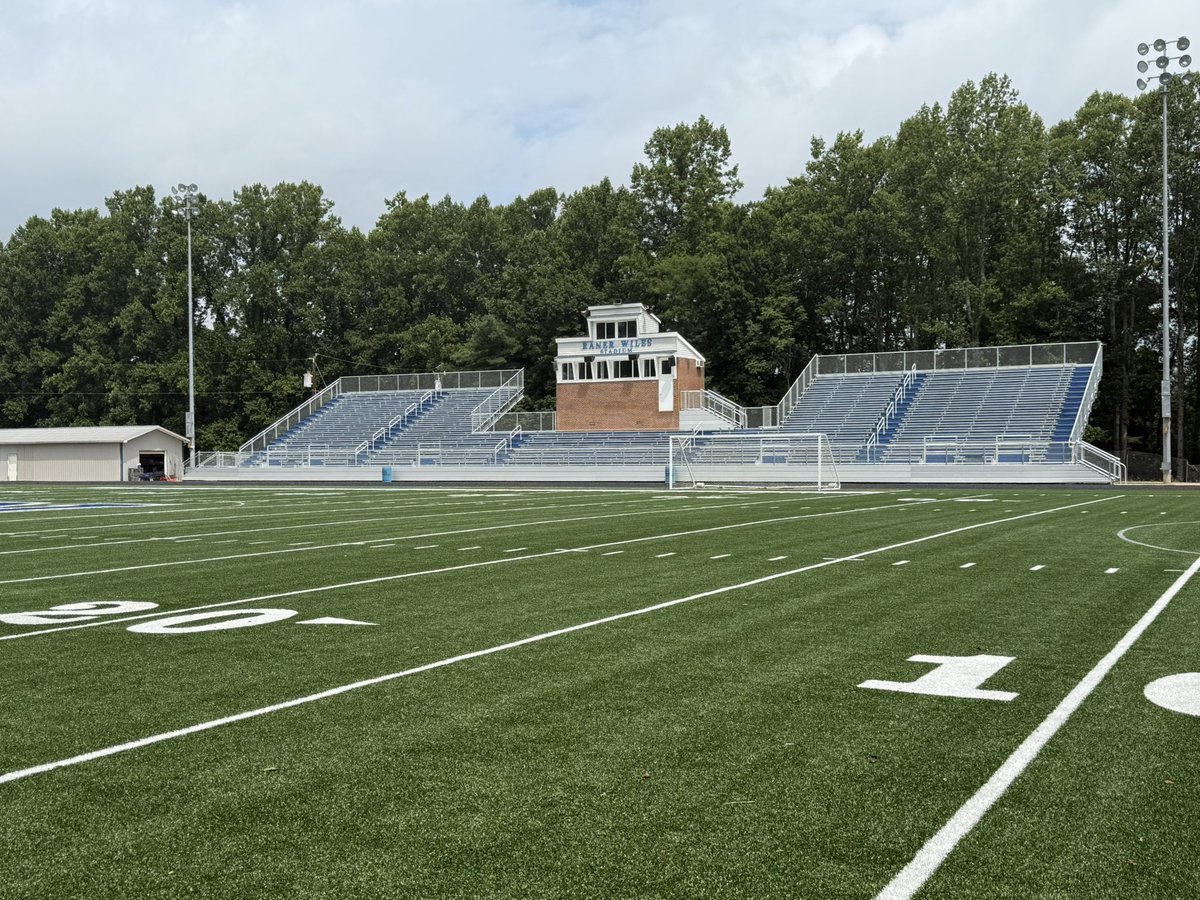 ChrisHughesCP's tweet image. The new turf fields at North Wilkes & Alleghany are really nice. Added some great new galleries to the #CPStadiumProject today.