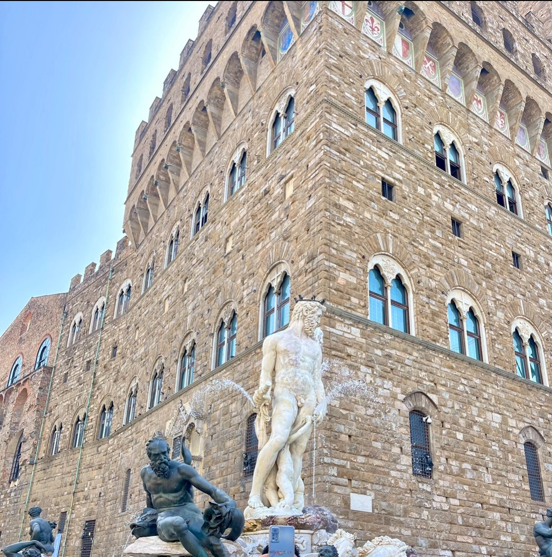 Berkeliana's tweet image. #Warning #ViewerDiscretionAdvised
Florencia centro histórico, Galería de la Academia, Palazzo Vecchio. Arte por todo lado.