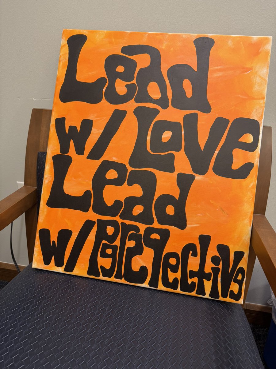 CoachRekeUTA's tweet image. Lead with Love‼️Lead with Perspective‼️Thank you @Amiyah_Reynolds for putting my vision on a beautiful portrait!  🫶🏽