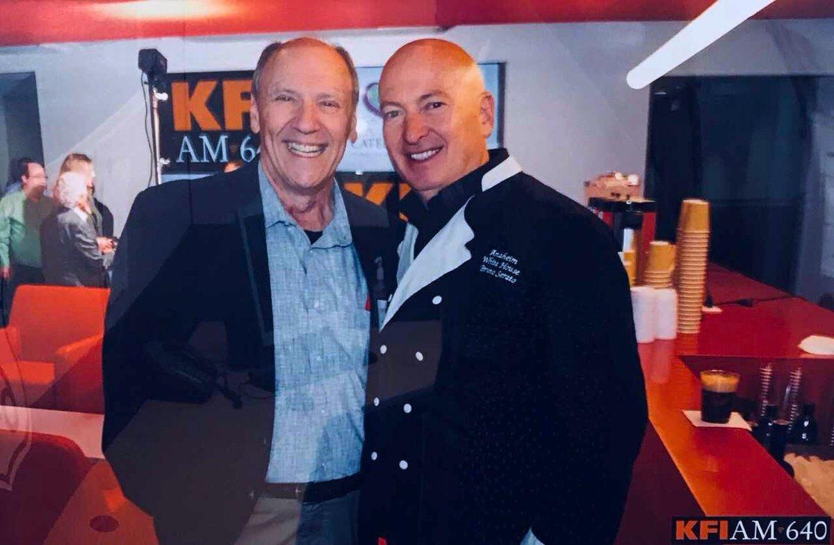caterinasclub's tweet photo. 🥳Congrats, Bill! Celebrating 32 years of mornings with Bill Handel on @KFIAM640! We’re so grateful for Bill’s BIG heart and longtime support of Caterina’s Club. Your voice has helped feed thousands of kids.💕🍝
#KFIAM640 #CaterinasClub #ChefBruno #32YearsOnAir #FeedingTheKids https://t.co/KrXmqAqmLf