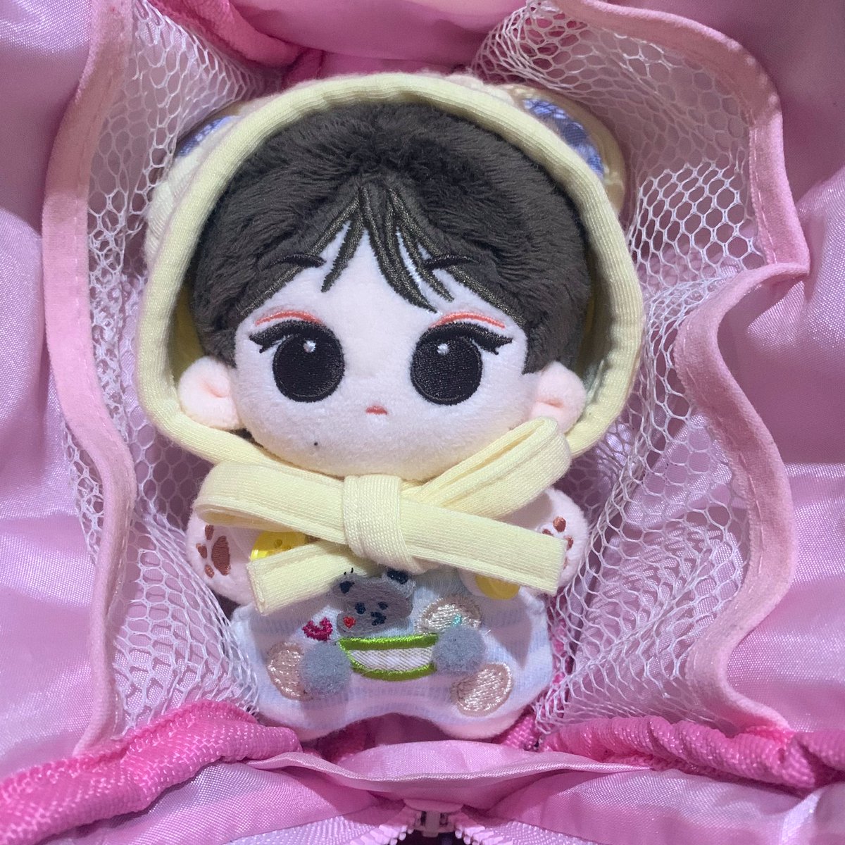 leeheeaven's tweet photo. wongugi emang cocoknya pake baju nyimut😻 eungae baby eungaeee https://t.co/nzMXhomU44