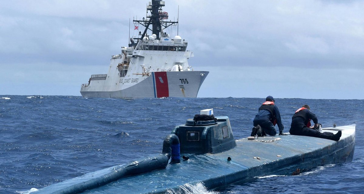 mateocernosek's tweet image. Semi-submersible drug smuggling is a massive unsolved problem.
80% of all drugs are smuggled though maritime routes, and less than a third of that are transported via semi-submersibles- which are really hard to catch on radar.
Authorities only catch 11% of narco LPVs (Low…