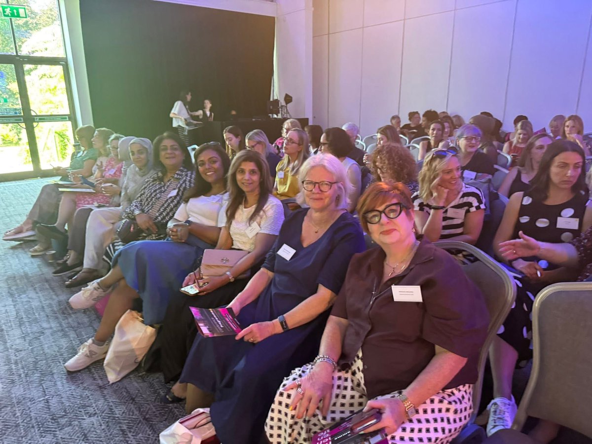 RoshniBham's tweet image. 2/2 It was especially meaningful to connect with like-minded women who share a vision for a world free from violence and inequality. Thank you to all the incredible speakers, organizers, and attendees for creating space and sparking change.#WomensAid #EndVAWG #RoshniBirmingham
