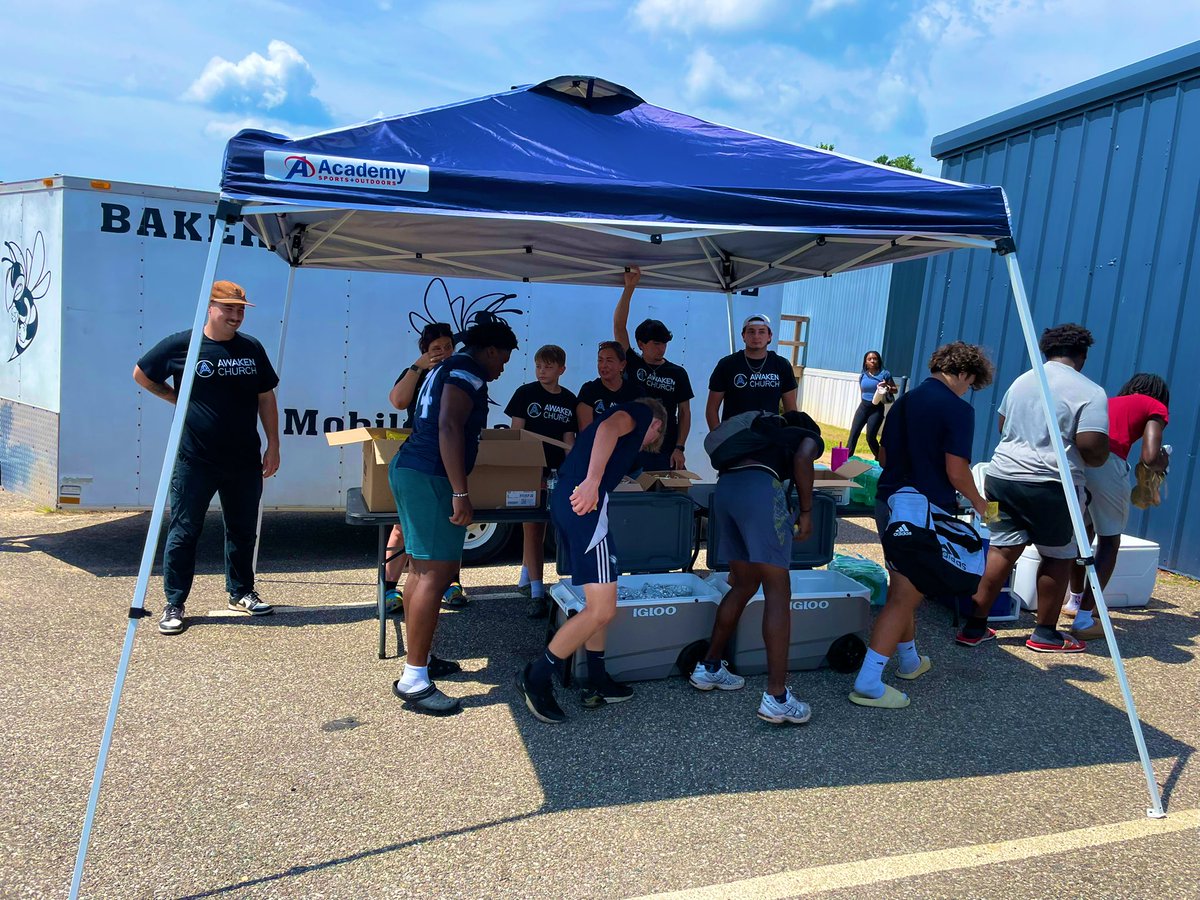 BakerHSFootball's tweet image. Big shoutout to Awaken Church for taking care of our guys today! #SWARM25