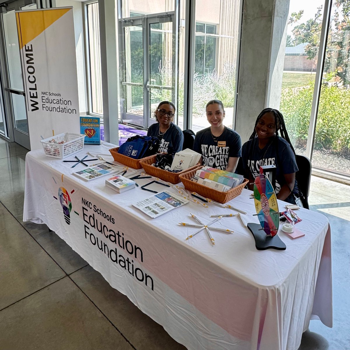 NKCEdFoundation's tweet image. We’re live at Summer Academy’s Lunch & Learn! 🙌
Grateful for the chance to connect with educators, spin the prize wheel 🌀, and share how the Education Foundation supports innovation, opportunity, and impact across NKC Schools. 💡 #WeCreateBrightFutures #LightingTheWay