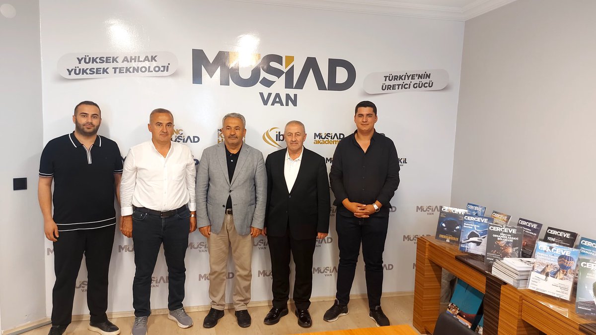 Abdurrahman Pınar (@abdurrahmanpnr) on Twitter photo MÜSİAD Başkanımız Sn.<a href="/aaras65/">Abdullah Aras</a>’ı iş insanı Haşim Akın ile birlikte ziyaret ettik. nazik misafirperverlikleri için teşekkür ediyor, yeni göreve gelen yönetimi tebrik ediyoruz. Şehrimiz ve ülkemiz adına yapacakları çalışmalarda başarılar diliyoruz. MÜSİAD Başkanımız Sn.<a href="/aaras65/">Abdullah Aras</a>’ı iş insanı Haşim Akın ile birlikte ziyaret ettik. nazik misafirperverlikleri için teşekkür ediyor, yeni göreve gelen yönetimi tebrik ediyoruz. Şehrimiz ve ülkemiz adına yapacakları çalışmalarda başarılar diliyoruz.