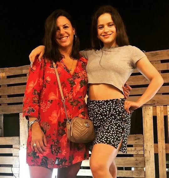 updaterosalia's tweet image. Rebeca León, ROSALÍA’s former manager, mentioned the singer in a recent interview and shared what it was like to work with her.
"When I saw her dancing like she was on Air Force One, and doing flamenco, I was like, “what the fuck is happening?” I understood that what she was…