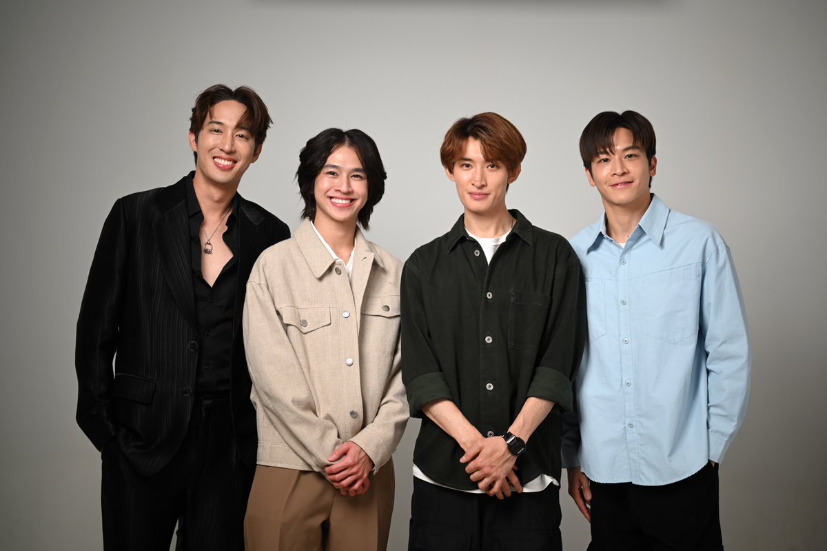 PRSocietyNews's tweet photo. เปิดตัวแรง! “Dating Game เดทเกมนี้ ต้องได้ใจนาย” EP 1 ติดเทรนด์โลกอันดับ 1 ทึ่งฝีมือ “มาร์ช-โคจิ” เคมีที่ใช่

#KojiMukai #向井康二 
#marchchutavuth 
#judo_tantachj #fluke_natouch 
#DatingGameTheSeries 
#DatingGameเดทเกมนี้ต้องได้ใจนาย 
#DatingGameEP1 

ปังตั้งแต่ EP แรก! “Dating Game เดทเกมนี้ ต้องได้ใจนาย” ผลิตโดยความร่วมมือระหว่างไทยและญี่ปุ่น Avex Pictures (Japan), Themework Studio (Thailand) และ Studio SRK กำกับโดย กบ ชาครีย์ นำแสดงโดย มาร์ช จุฑาวุฒิ, โคจิ มุไค (Snow Man), ยูโด ธรรม์ธัช, ฟลุ้ค ณธัช โดยออนแอร์แค่ EP 1 แต่กระแสความแรงเกินคาด ดันเเฮชเเท็ก # DatingGameEP1 พุ่งทะยานติดเทรนด์อันดับ 1 ของโลกในทันทีขณะออนแอร์ พร้อม��ระแสชื่นชมมากมายในโลกโซเชียล ไม่ว่าจะเป็น สนุก เดินเรื่องเร็ว นักแสดงเล่นดีทุกคน อึ้งในสกิลการพูดไทยของโคจิ (Snow Man) เก่งมากๆ การแสดงเข้าคู่กับมาร์ชดีสุดๆ เป็นเคมีที่ใช่ / ฟลุ้คน่ารัก ยูโดหล่อลอย���าเลย / EP นี้ดีมากมีทั้งเรื่องความรักและความเจ็บปวดในอดีต ยูกะช่วยชีวิตฮิลล์มาจริงๆ เวอร์ชันเต็มทำน้ำตาไหล การแสดงของมาร์ชน่าทึ่งมาก อยากให้ไปดูกันเยอะๆ ฯลฯ ทำเอาทีมงานและนักแสดงปลาบปลื้มกับกระแสตอบรับที่แรงและเร็วขนาดนี้ โดยมาร์ชเป็นตัวแทนเผยว่า “ปลื้มใจมากครับ ที่ได้เห็นกระแสดีแบบนี้ ขอบคุณแฟนซีรีส์ชาวไทย ญี่ปุ่นและทั่วโลก เราทุกคนทำงานด้วยความตั้งใจ นี่เพิ่งแค่เริ่มต้น ความสนุกยังรออยู่อีกเพียบ มีเซอร์ไพรส์ที่ทำให้ใจเต้นแรง เรื่องราวความรักที่ไม่มีเงื่อนไข แรงบันดาลใจดีๆ และมุมมองที่เป็นพลังบวก อยากให้เป็นกำลังใจให้เราทุกคนไปเรื่อยๆ ติดตามทั้ง 12 EP มีความสุขอย่า���แน่นอนครับ”

ติดตามชม “Dating Game เดทเกมนี้ ต้องได้ใจนาย” ได้ทางช่อง Workpoint 23 ทุกวันจันทร์ เวลา 21.30 น. และเวอร์ชัน Director’s Cut แบบ Non-Stop ไม่มีโฆษณาคั่น ทาง TrueVisions NOW สำหรับผู้ชมในญี่ปุ่น รับชมแบบ Exclusive พร้อมไทยทาง Lemino เวลา 23:30 (JST)
ติดตามข่าวสารซีรีส์ได้ที่: https://t.co/OBnR7WVzgF สำหรับแฟนๆ ชาวญี่ปุ่น https://t.co/hvg4Mr3iiq และ X: DatingGameJP

>> https://t.co/wcWkDXZPId