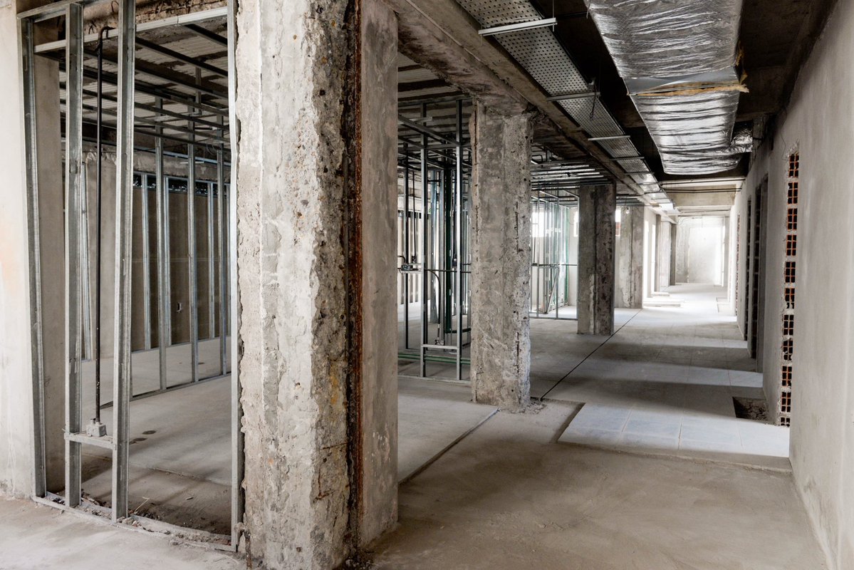 MInfraPBA's tweet image. 🏥 Seguimos con la construcción del pabellón pediátrico del Hospital Iriarte en #Quilmes
El nuevo edificio contará con dos pisos, 26 habitaciones, 46 camas de internación y guardia que permitirán ampliar el acceso público a la salud, mejorando el servicio a miles de bonaerenses.