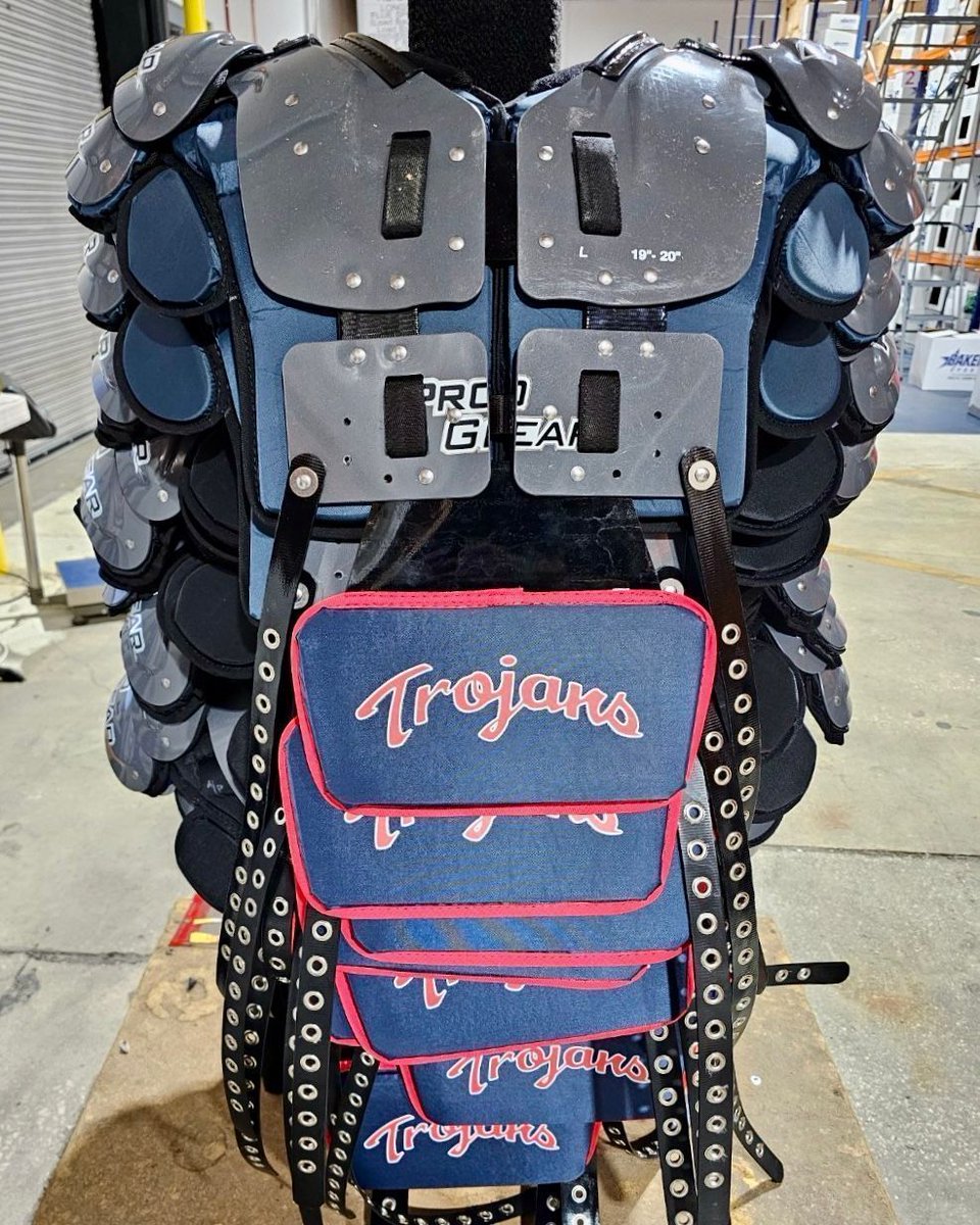 Pro Gear Sports (@progearfb) on Twitter photo <a href="/BCTROJANFB/">Brooks County 🏈</a>'s new #ShoulderPads and custom #BackPlates turned out great!‼️
Mike Chastain and Mike Nelson at <a href="/BakersSports/">Baker's Sports</a> made it happen!
<a href="/ProSports_Pads/">ProSportsPads</a>
<a href="/coachchastain/">Mike Chastain</a>
<a href="/ProGearNellie/">Michael Nelson</a>
<a href="/CoachJoshMack/">Josh McFather</a>
#KnowTheLogo #HighSchoolFootball #FootballEquipment #Custom #GoTrojans <a href="/BCTROJANFB/">Brooks County 🏈</a>'s new #ShoulderPads and custom #BackPlates turned out great!‼️
Mike Chastain and Mike Nelson at <a href="/BakersSports/">Baker's Sports</a> made it happen!
<a href="/ProSports_Pads/">ProSportsPads</a>
<a href="/coachchastain/">Mike Chastain</a>
<a href="/ProGearNellie/">Michael Nelson</a>
<a href="/CoachJoshMack/">Josh McFather</a>
#KnowTheLogo #HighSchoolFootball #FootballEquipment #Custom #GoTrojans