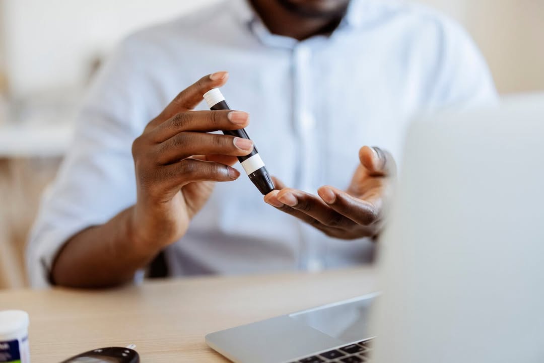 DukeMedSchool's tweet image. A new long-term study by Duke researchers shows weight loss from bariatric surgery helped patients with diabetes save thousands of dollars for years.
Read more ➡️ medschool.duke.edu/news/bariatric…