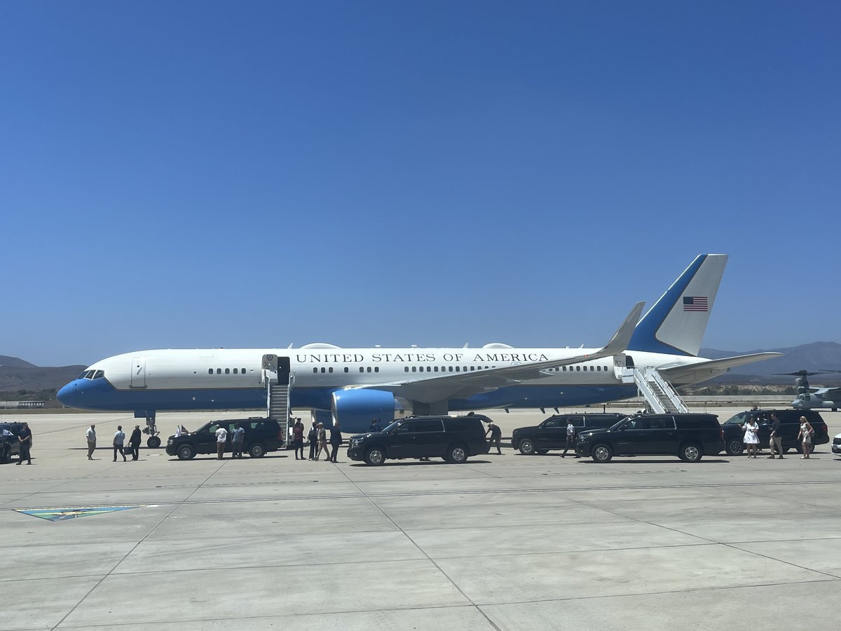 RealNCIS's tweet image. Recently #NCIS supported the visit of VPOTUS JD Vance & SLOTUS Usha Vance to Camp Pendleton with protective service, aerial counter-surveillance, & interagency coordination. A major win for MWFO & mission success.
#ProtectiveOps #CampPendleton #VPOTUS