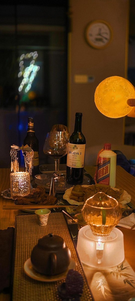 赤ワインを開けるのは、一時停止ボタンを押すようなものだ。少し酔っていると、自分自身をより深く理解できる。