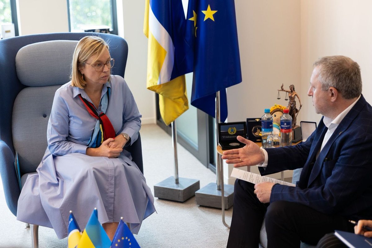 AndriyKostinUa's tweet image. Had a productive meeting with Catherine De Bolle, Executive Director of @Europol. I recall our fruitful cooperation in my previous capacity and look forward to continuing and strengthening it in the future.
Ukraine greatly values its effective cooperation with Europol in…