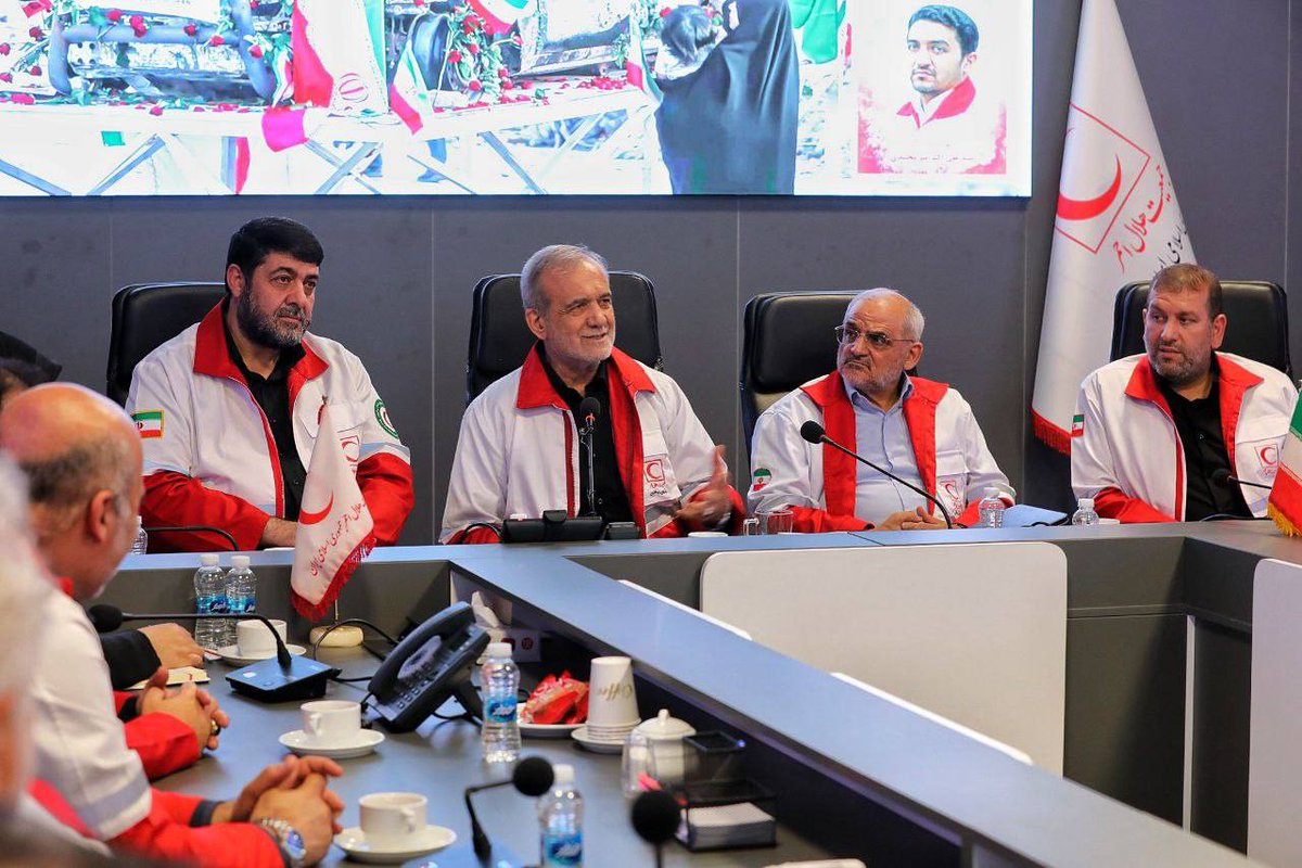 President #Pezeshkian attended the meeting of the Council of Deputies of the #Iranian #Red_Crescent Society today.

He said that the self-sacrifice of the Red_Crescent has become permanently engraved in the nation's history.