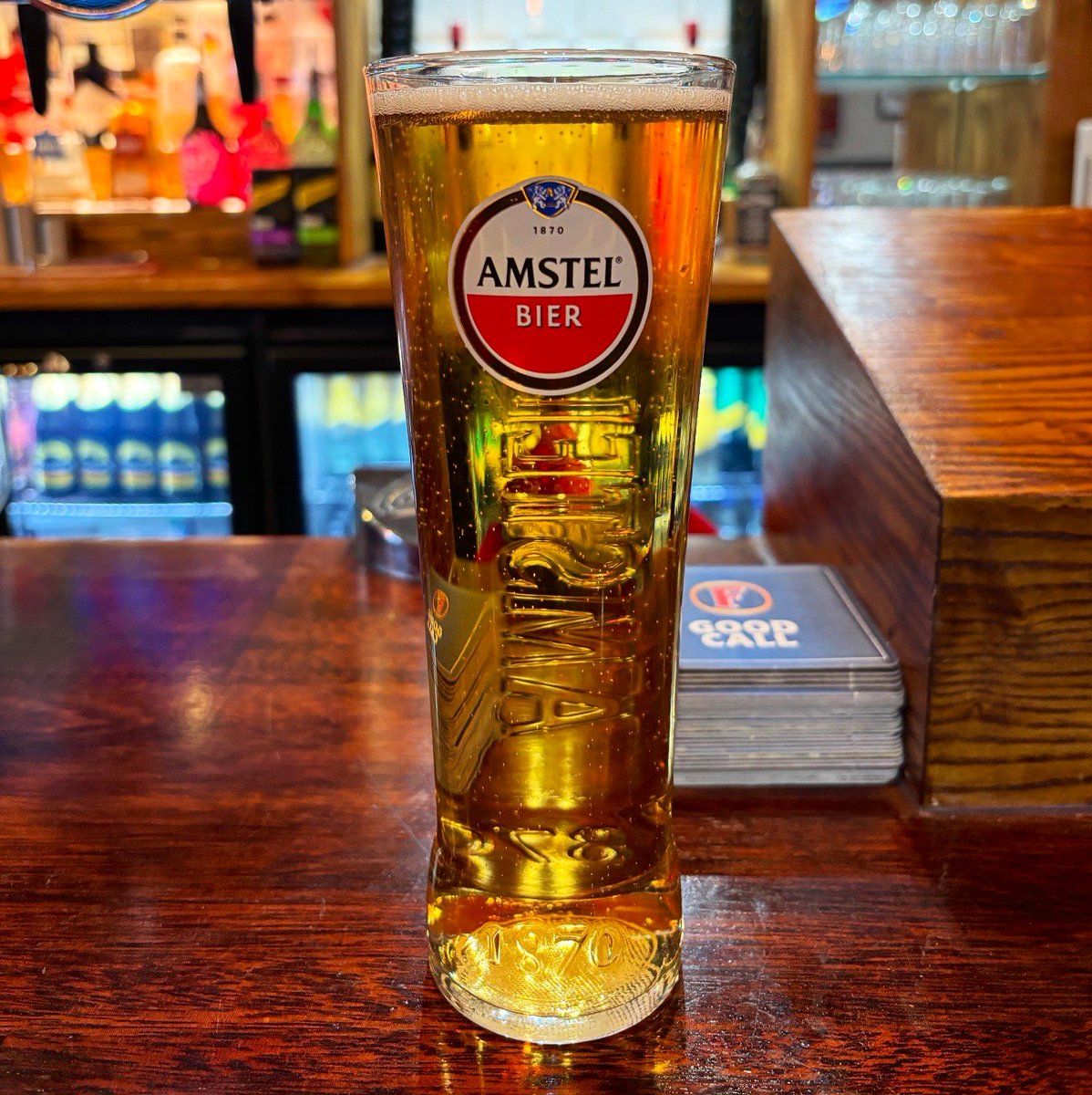 LondonPubMap's tweet photo. Cheap pints, comfortable surroundings, friendly locals, and great hospitality—what a great little pub this is! #pub #chestnuttree #northlondon https://t.co/mTaVK8AnHG