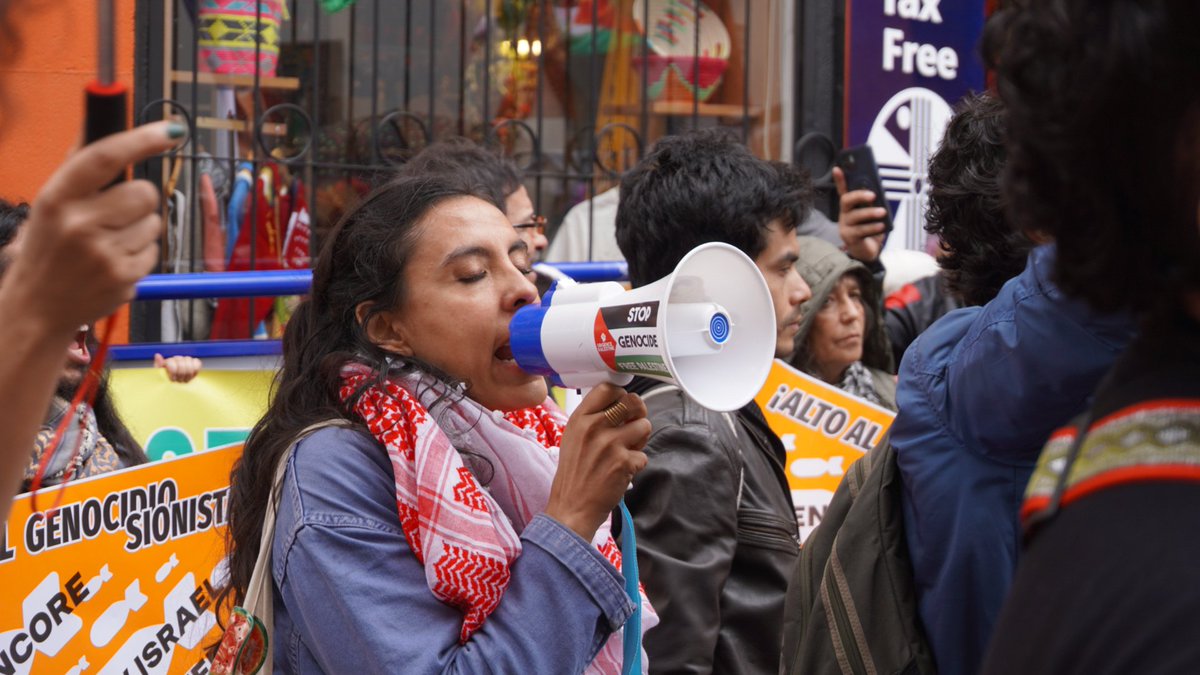 CPueblos_Col's tweet image. Como Congreso de los Pueblos y el @CNA_Colombia hacemos presencia en la jornada de movilización convocada para el día de hoy en defensa de la autodeterminación de los pueblos del mundo y en especial por una Palestina Libre.
Exigimos que el estado colombiano, junto a los 30…