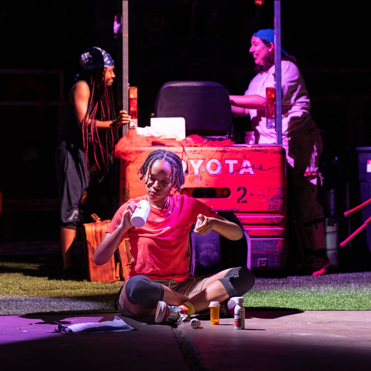 "Close to my heart...waiting for the right moment" FRONTIÈRES SANS FRONTIÈRES opens TOMORROW!! - mailchi.mp/theatre-y/fron…