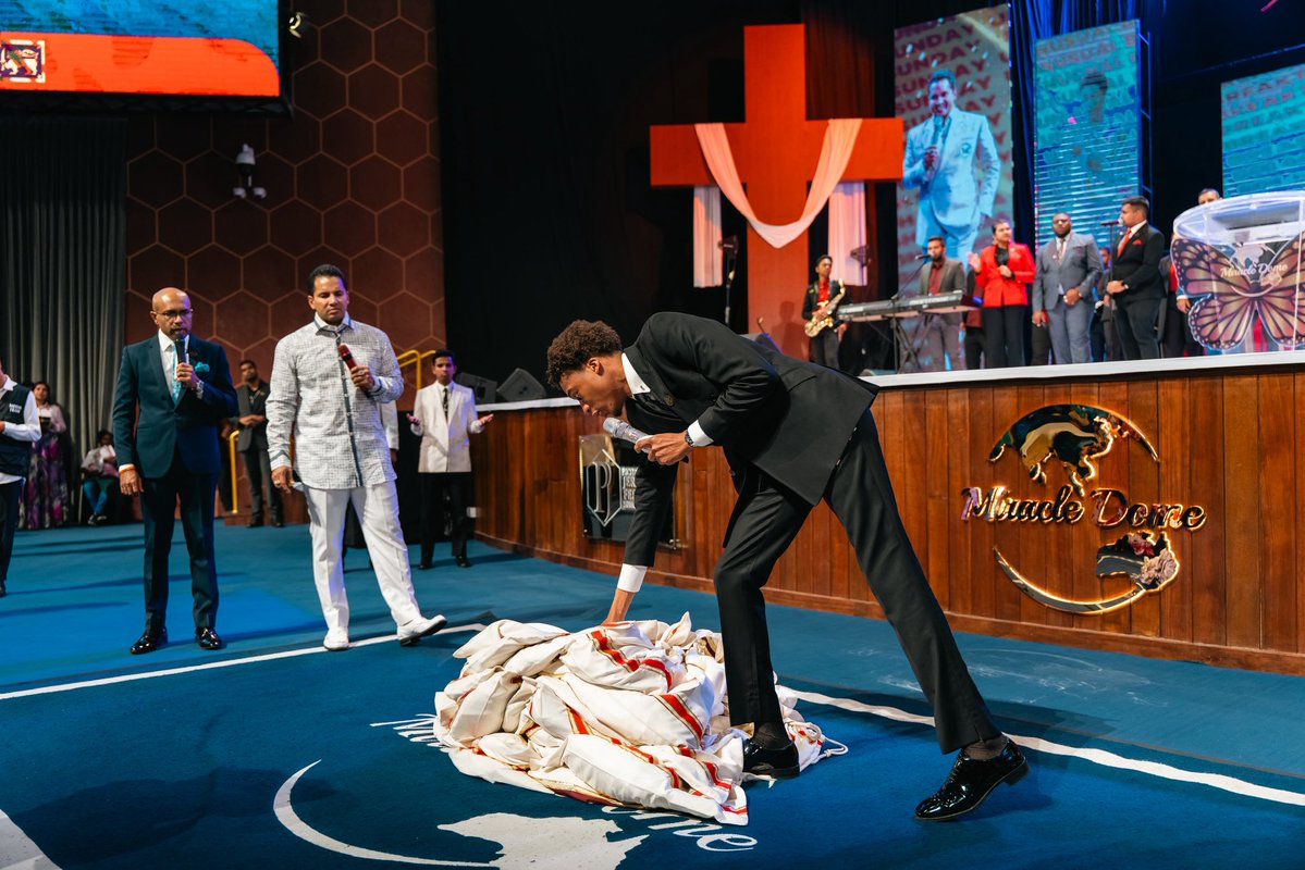 uebertangeljr's tweet image. The covenant of poverty over your life is permanently destroyed now without negotiation!